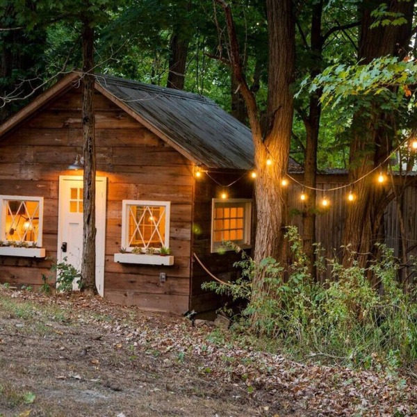 Treehouse With Outdoor Bathtub & Stream!