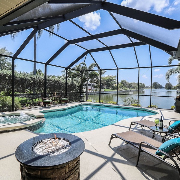 Tropical Waterfront Paradise with Amazing Sunset Views!