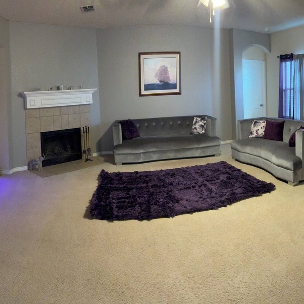 Trunks up! Spacious 3-bd house close enough for fun,far enough for peace & quiet