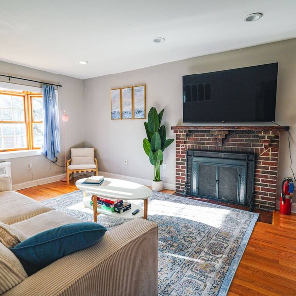 Tufts 4BD/2BA - 5.MIN to Harvard&Boston/Free Parking/Walk to Subway