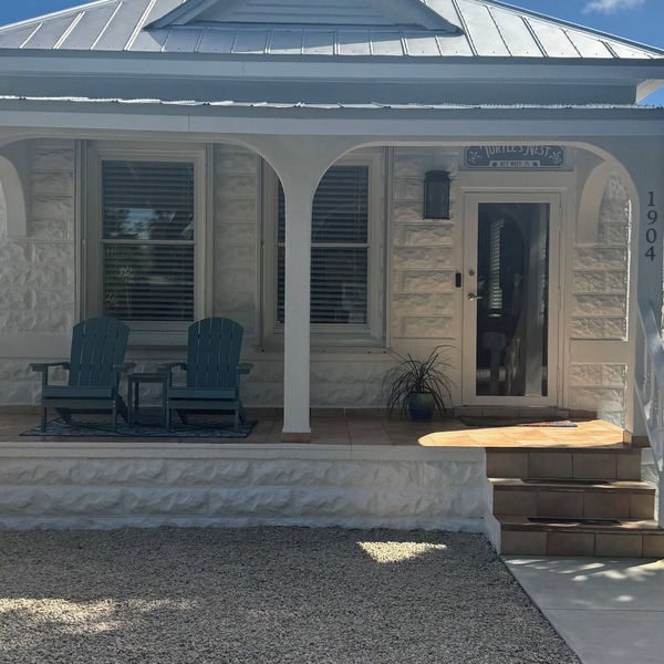 Turtle's Nest, 3 BR+3BA, dog friendly, Conch Cottage in Midtown Key West