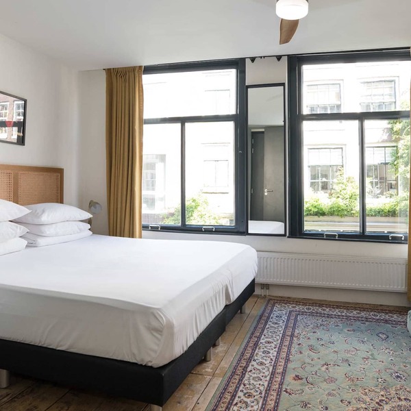 Twenty Five City (Room 1)