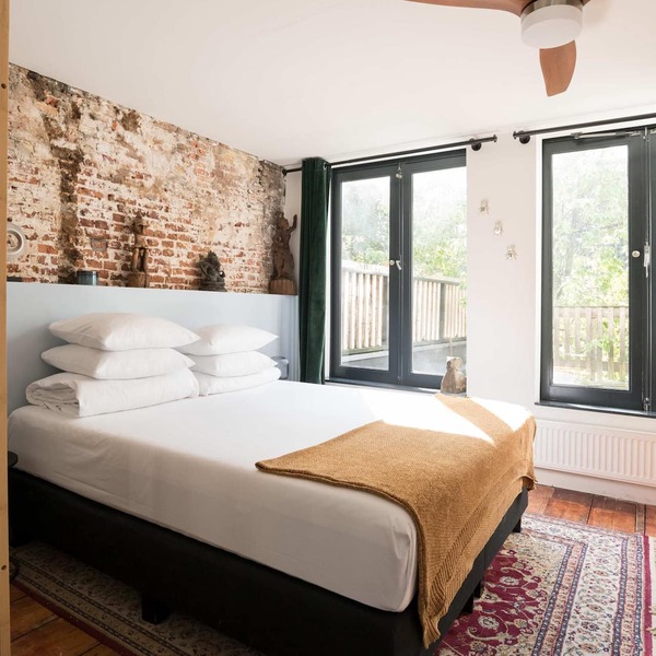 Twenty Five Garden (Room 2)