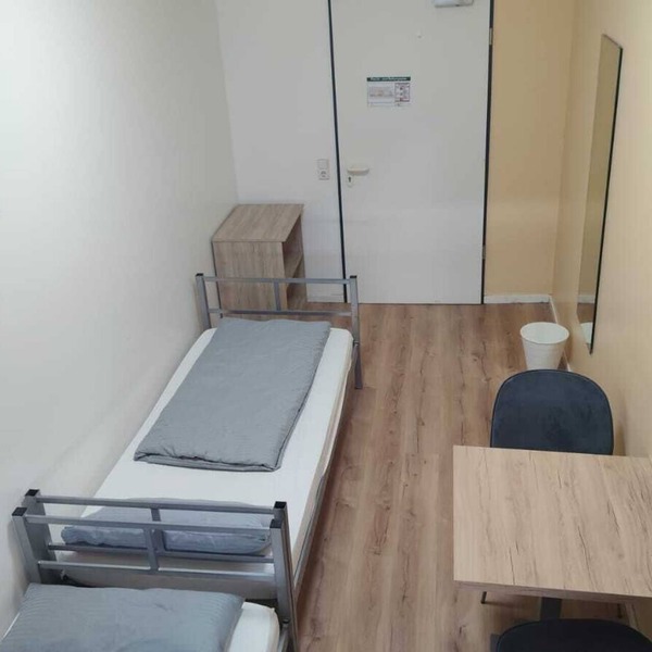Twin room-Shared Bathroom