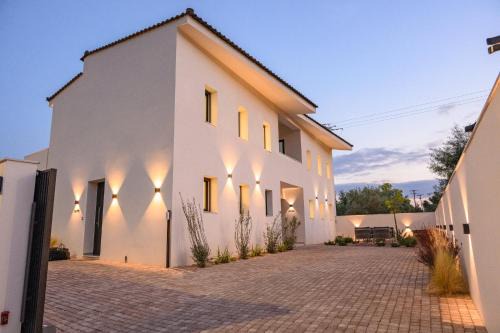 Twin Villas