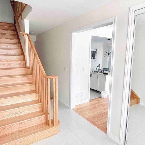 Two Adjacent Modern Homes in West Niagara Sleep 16