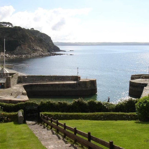 Two Bedroom Apartment with Sea View
