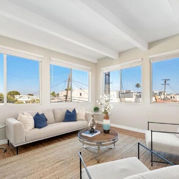 Two Bedroom Beachside Residence with Rooftop Views