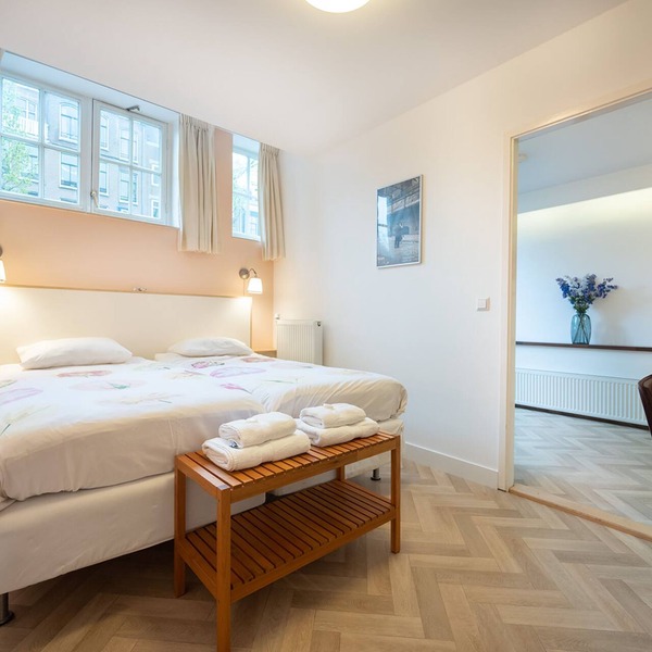 TWO BEDROOMS WITH TWO PRIVATE BATHROOMS - IDEAL FOR 2 COUPLES