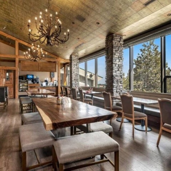 Two Kitchen-Equipped Villa w/Pools, Sauna, Sports Courts & On-Site Dining