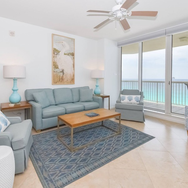 TWO OCEANFRONT MASTER BEDROOMS.NEWLY UPDATED COASTAL. DISCOUNTED BEACH SERVICE