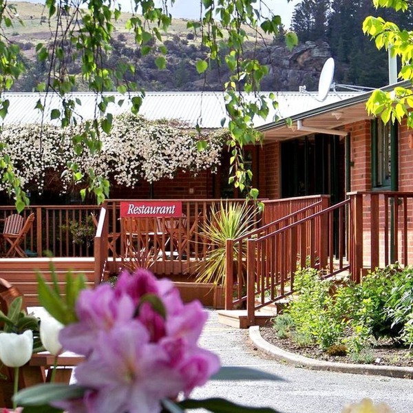 Two-Person Studio Rental on Lake Roxburgh in Central Otago