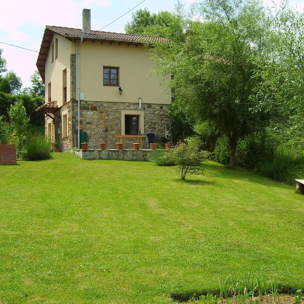 Typical Asturian House For Up To 6+ People With Private Garden