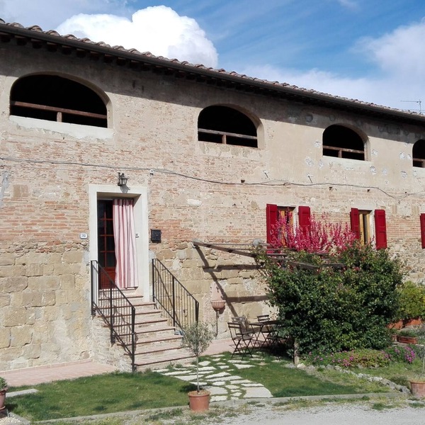 Typical dwelling in the heart of the Tuscany between FLORENCE and SIENA
