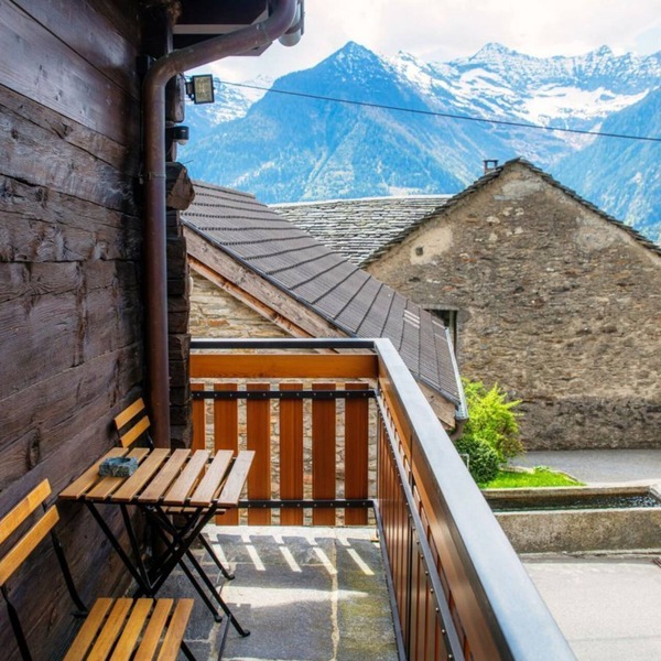 Typical pretty mountain house in Faido (BAITA DAL GAT)