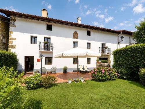 Uitzenea Casa familiar con jardín