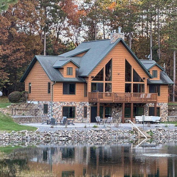 Ultimate All-Season Cabin w/Private Swimming & Fishing Pond at Castle Rock Lake