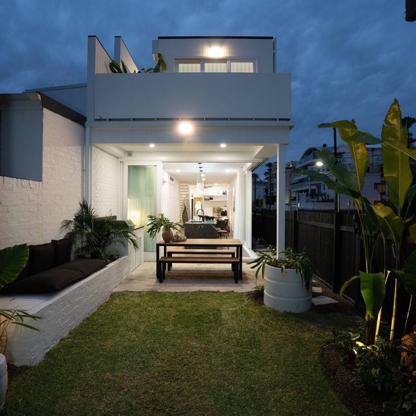 Ultimate Luxury 100m From Manly Beach. Sensational 3br House With Cedar Hot Tub