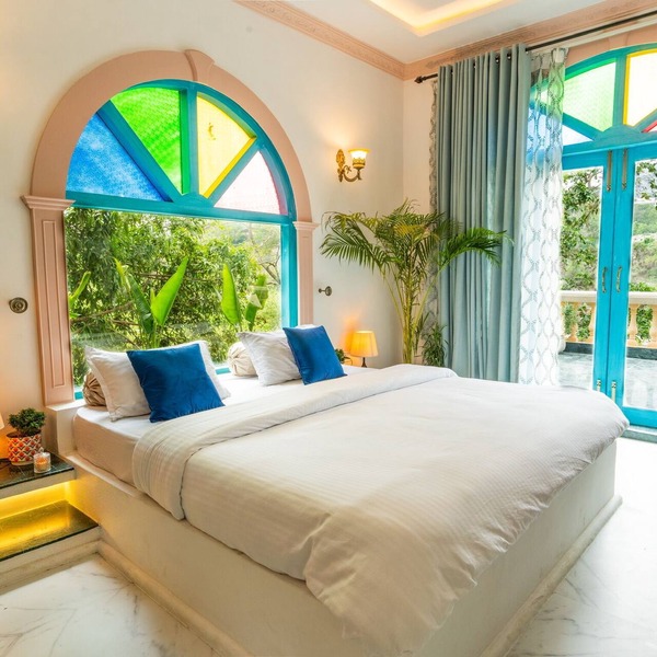 Ultimate Luxury with Infinity Pool & Private Ghat
