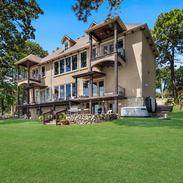 Ultra-Luxury Waterfront Retreat on Duck Creek Oklahoma