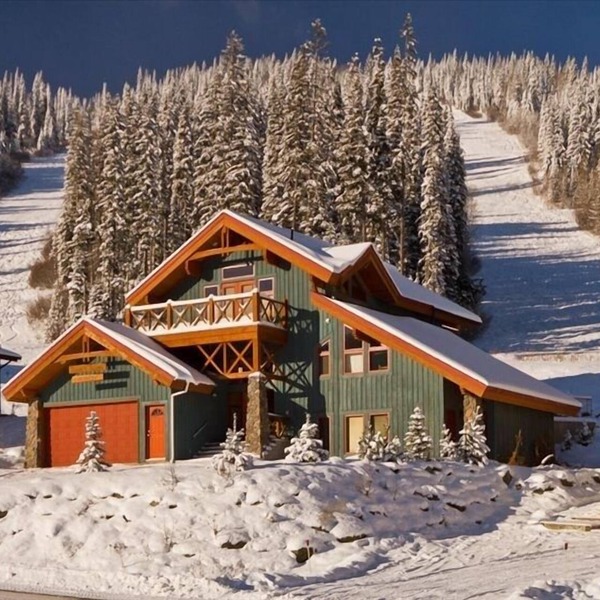 Unforgettable All Season Retreat True Ski In/Out Sleeps 10 Adults or 14 total