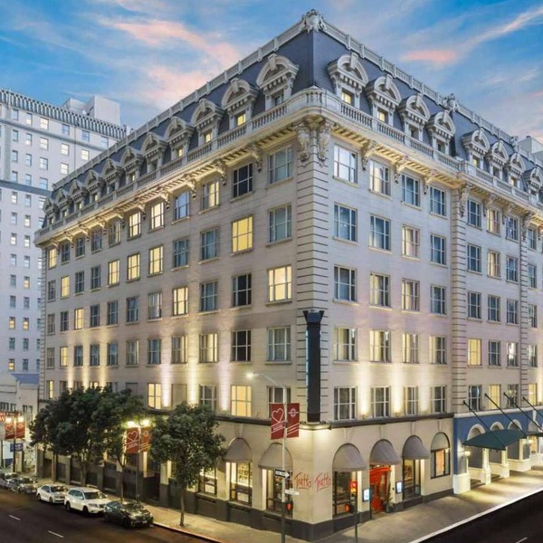Union Square Base | Bar + Gym + Pet Friendly