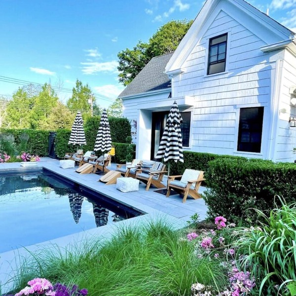 Unique Sandwich Barn/House Compound - walk to beach and shops!