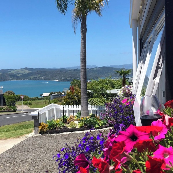 Unique Tiny homes with fabulous sea views and cosy internal courtyard.