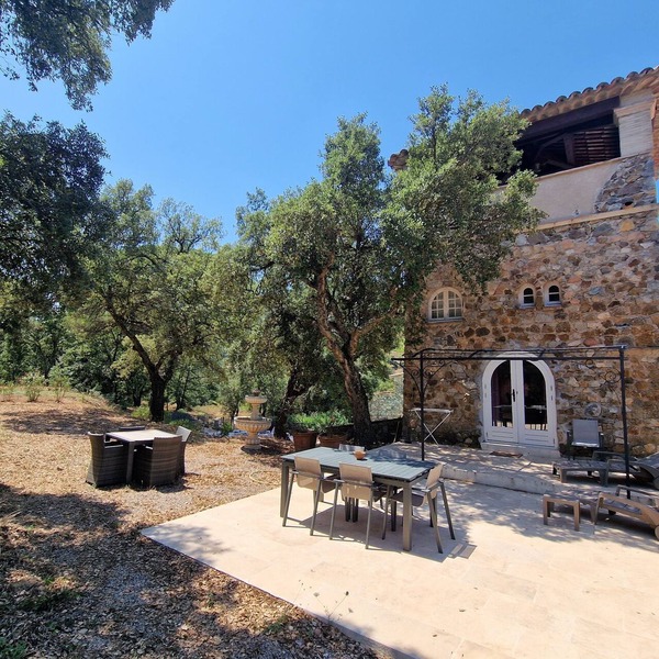 Unique tower with beautiful views of beautiful location close to beaches