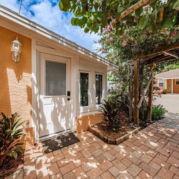 Unique Villas 3Plex in the Heart of Downtn Dunedin