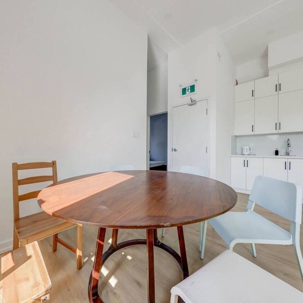 UofT St. George Campus Penthouse – Quiet & Cozy