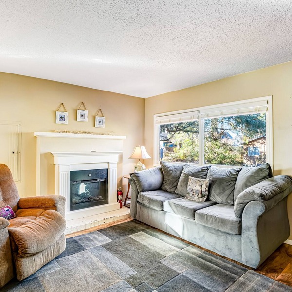 Updated Dog-Friendly Cottage with Outdoor Firepit, Five Blocks from the Beach