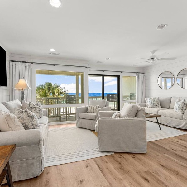 Updated Latitude 29 #34 Beachfront w/Heated Pool, Hot Tub, Grills, Free Golf!