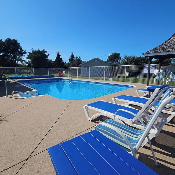 Upscale 2 bedroom fully equipped cottage