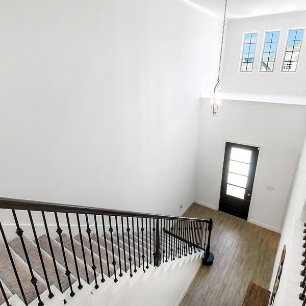 Upscale 5BR Katy Home, Sleeps 10 w/Space & Style!