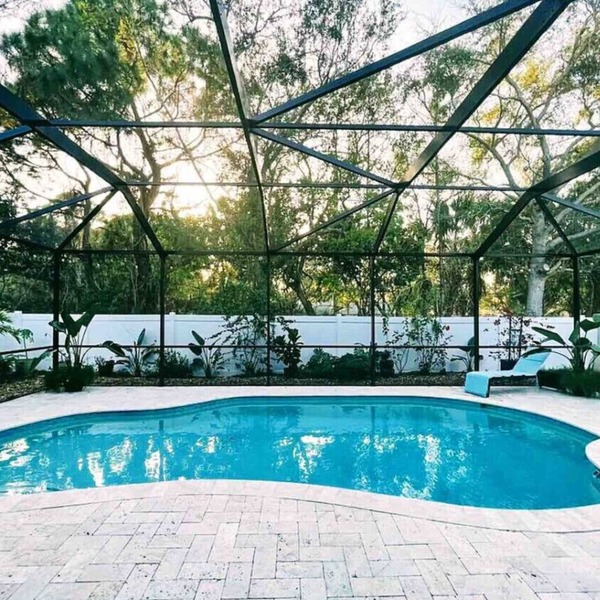 Upscale Heated Pool & Spa Home - Best Beaches
