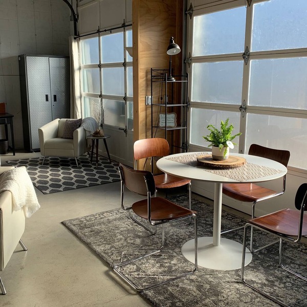 Upscale Hyde Park Urban Executive Suite w/Loft