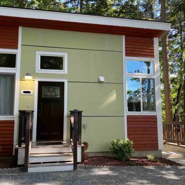 Upscale Modern Private Cottage