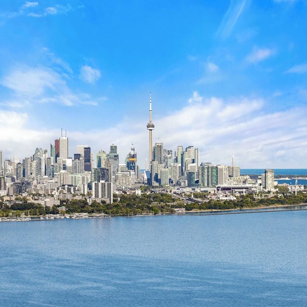 Upscale Penthouse with breathtaking unobstructed views