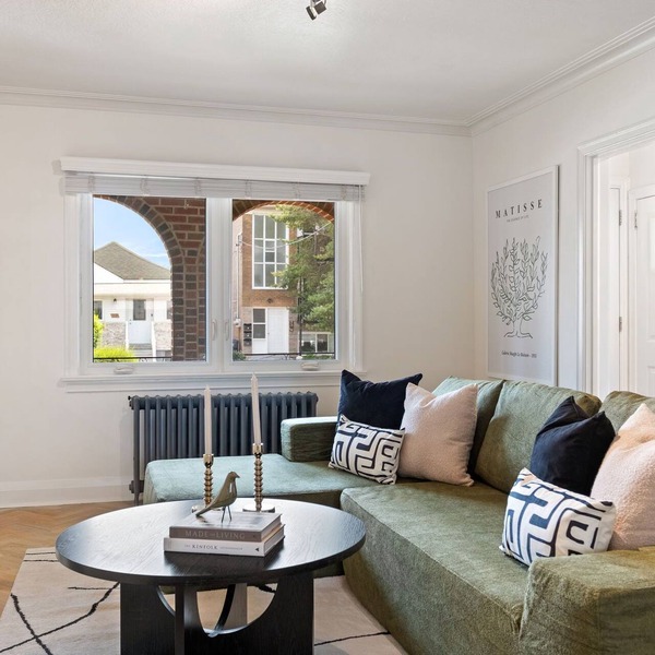 Upscale Toronto Home Near Transit | Office | King Beds | Garden | Backyard Oasis