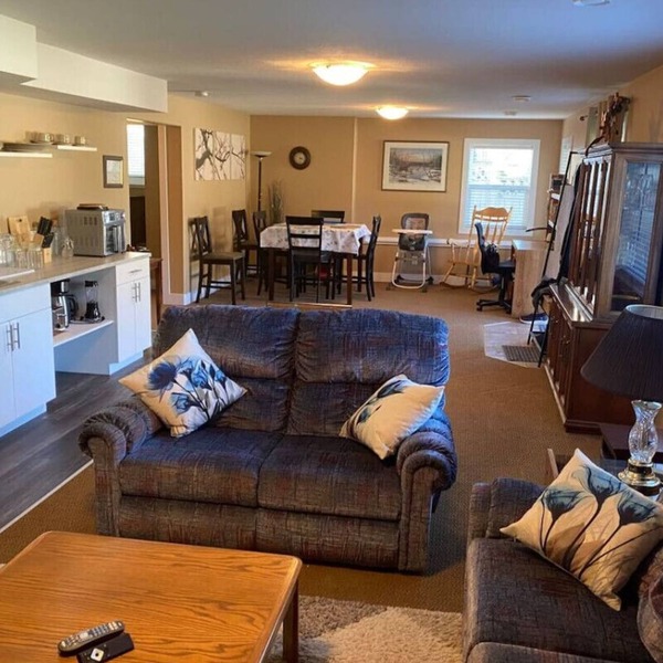 Uptown Mountainview Suite