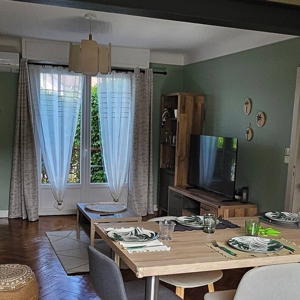 Vacation home; 5 min from the center of Dax and 30 min from the beaches