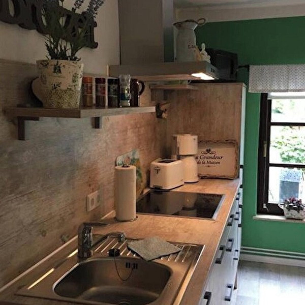 Vacation home right next to the forest, quiet location with good connections to the city center