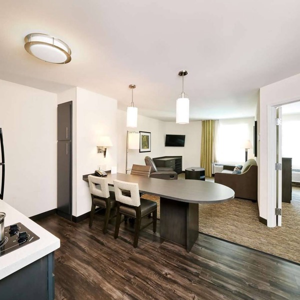 Vacation is Calling! 3 Posh Units, Short Drive to Ann Arbor Hands-On Museum