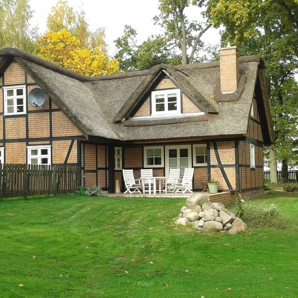 Vacation under thatch in the biosphere reserve