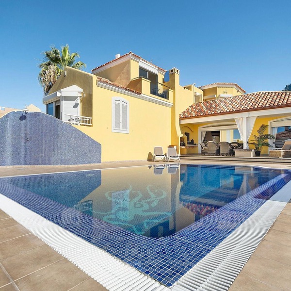 Vacation Villa 'Romano' with Sea View, Private Pool and Wi-Fi