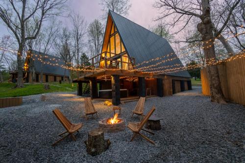 Valhalla Cabins AFrames with hot tubs & sauna