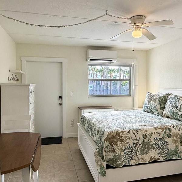 Venice Villas Studio – 2026 Remodel Poolside