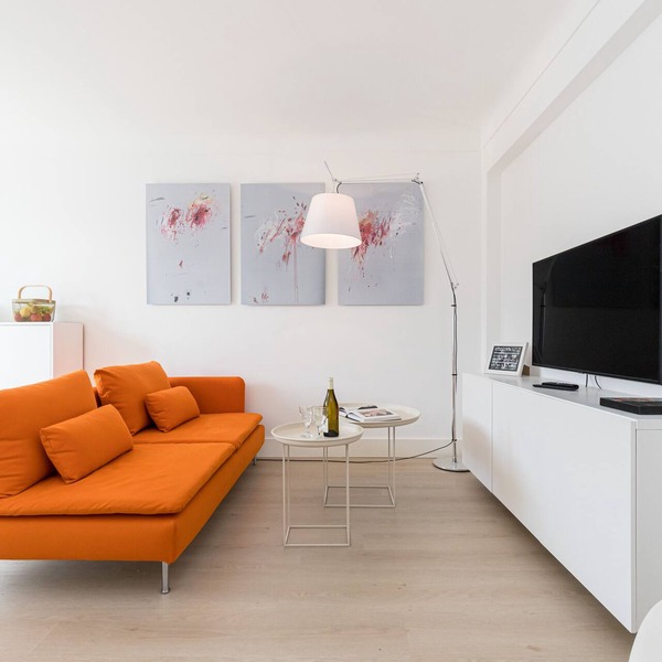 VERY NICE APARTMENT 60M2, A/C, LIFT BALCONY 8MN FROM THE SEA