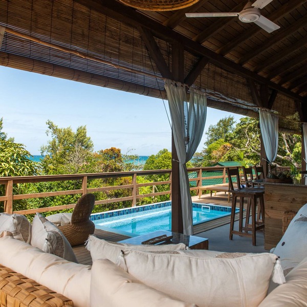 Veuve Noire - Private pool + Free Wifi + Outdoor Showers